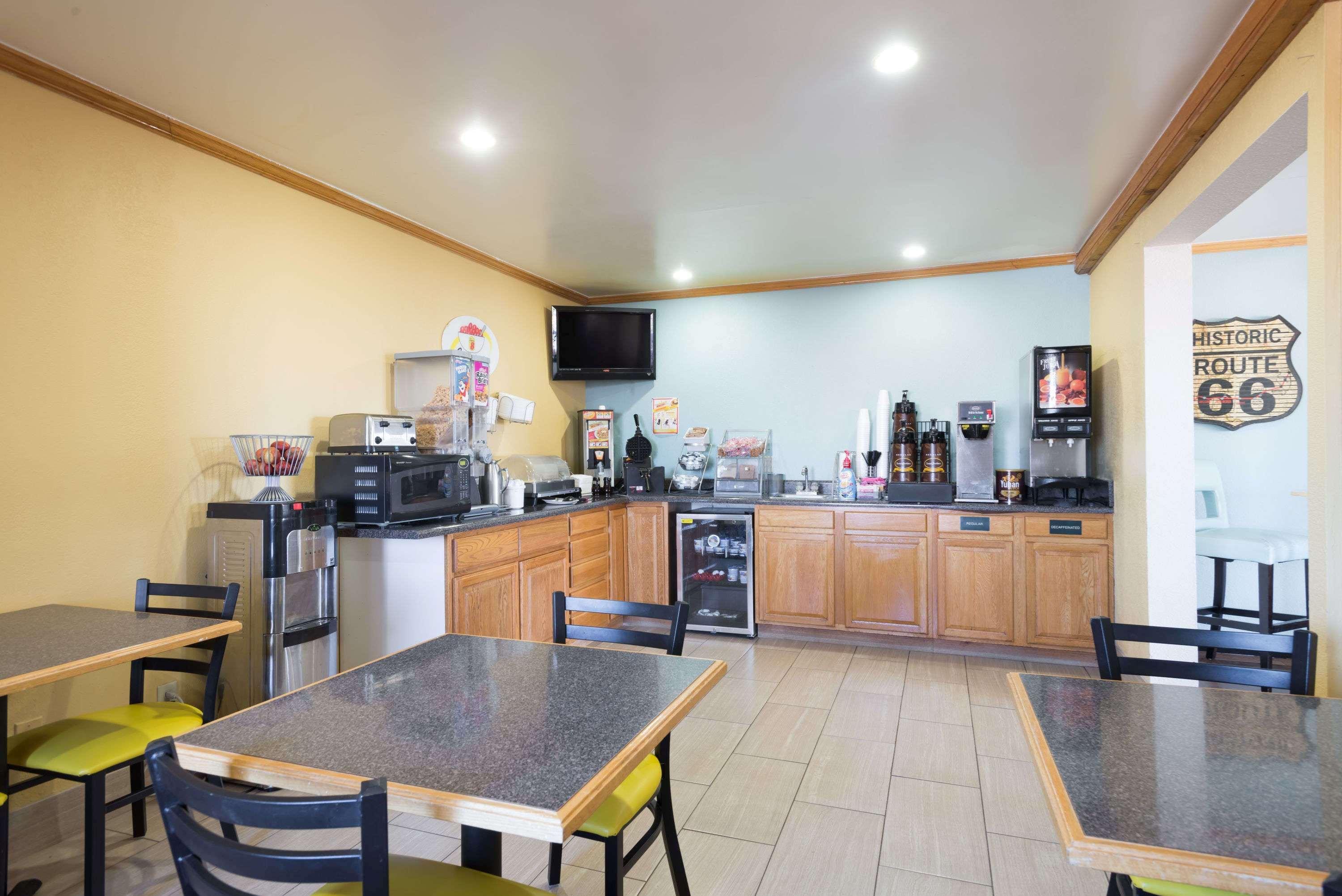 Super 8 By Wyndham Tucumcari Otel Dış mekan fotoğraf